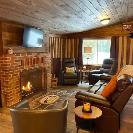 Cozy Log Cabin In Jim Thorpe Exterior photo