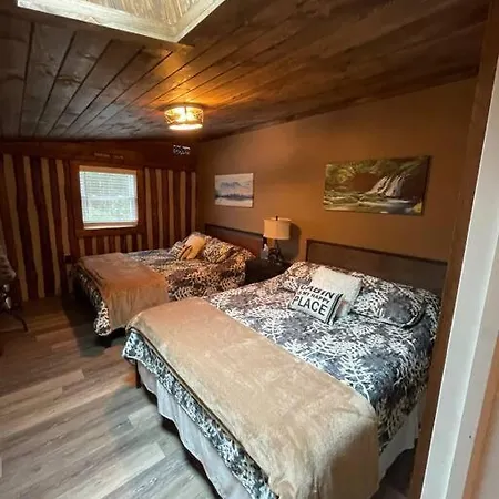 Cozy Log Cabin In Jim Thorpe Exterior photo
