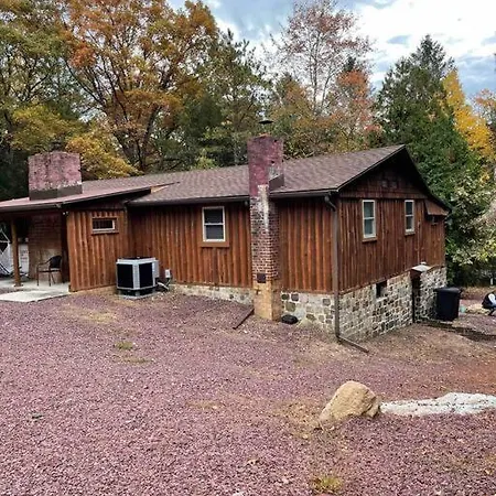 Cozy Log Cabin In Jim Thorpe Exterior photo
