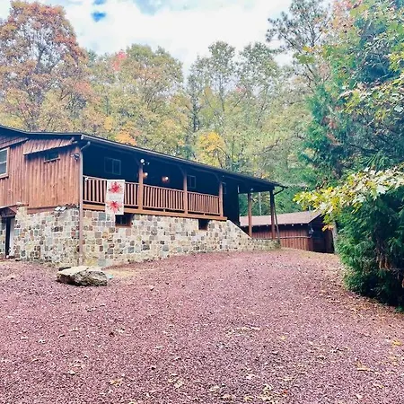 Cozy Log Cabin In Jim Thorpe Exterior photo